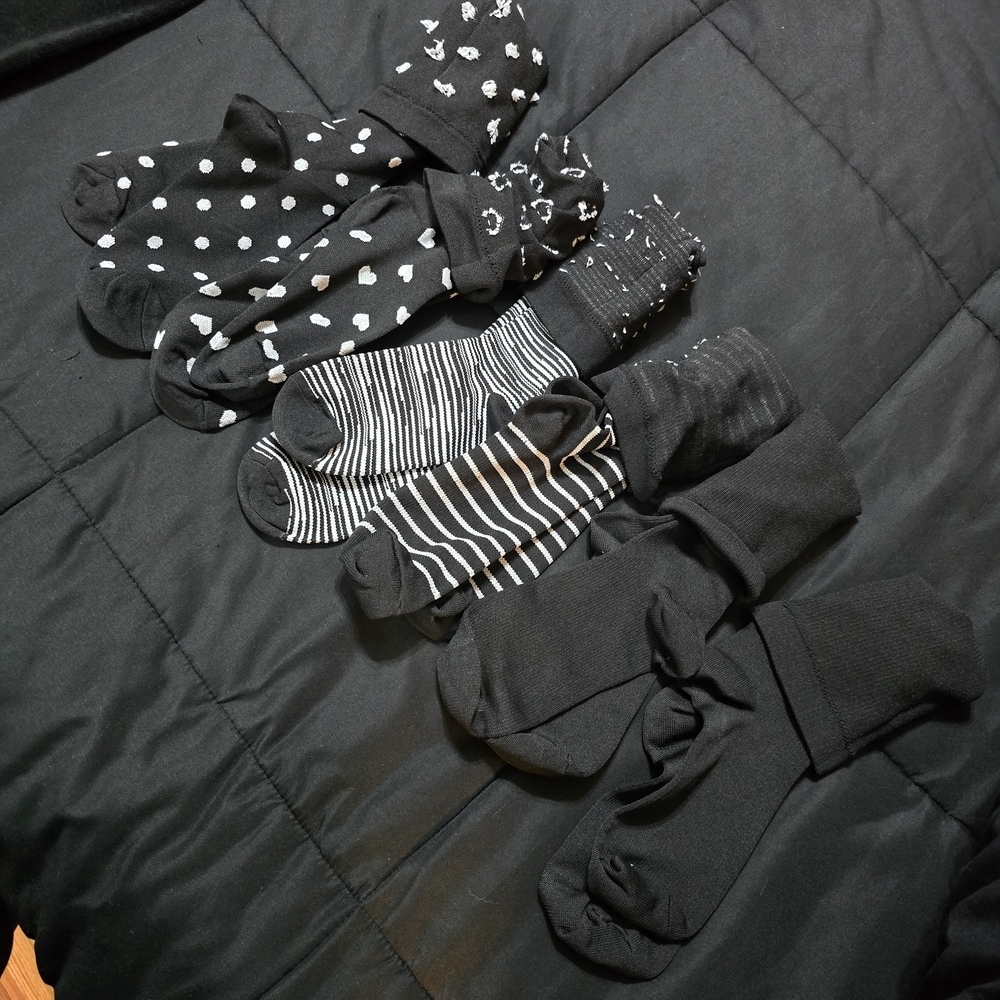 Black and White Patterned Compression Socks